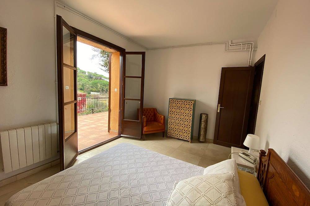 Medieval Towewr@villa by the sea Barcelona in Supermaresme, Caldes d'Estrac