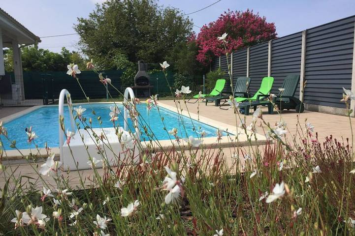 Villa pour 8 personnes, avec terrasse et jardin à Mimizan