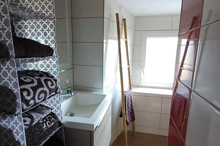 Gîte pour 7 personnes, avec jardin et jacuzzi à Saint-Julien-Chapteuil - 4