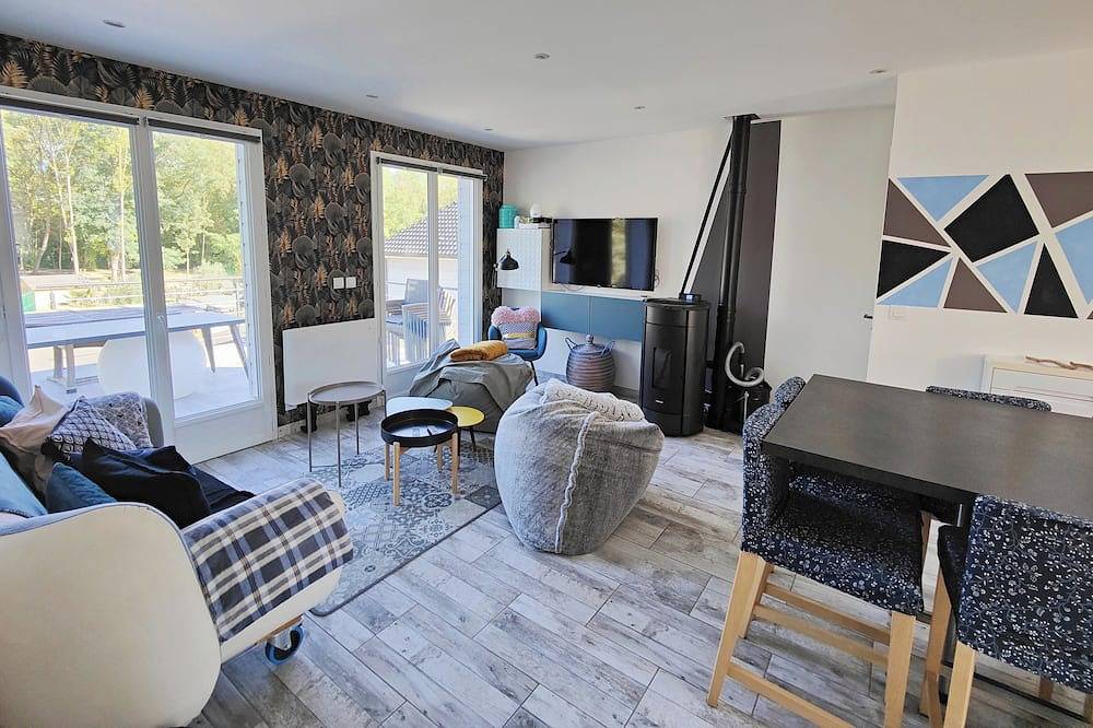 3 bedroom private vacation home in ã‰gly in Égly, Essonne