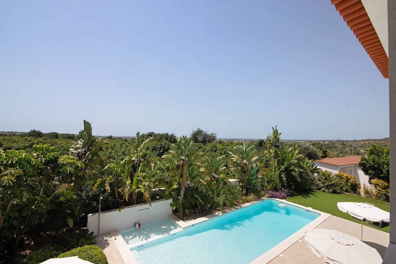 Milreu Guesthouse – Zimmer „Mar“ mit Poolblick in Estoi, Faro