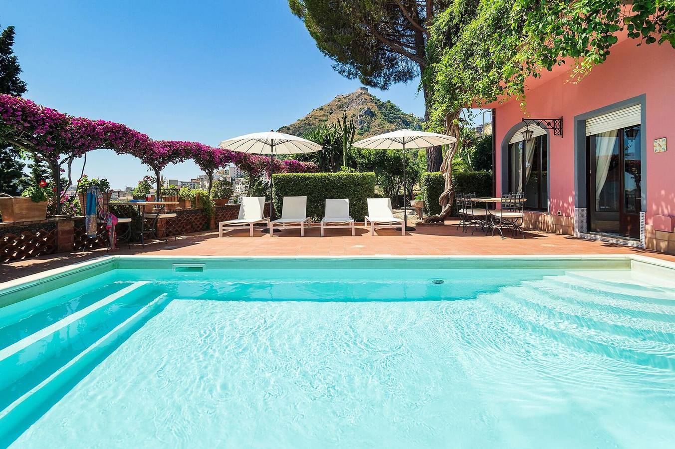 Villa pour 10 personnes avec terrasse in Taormina, Province de Messina