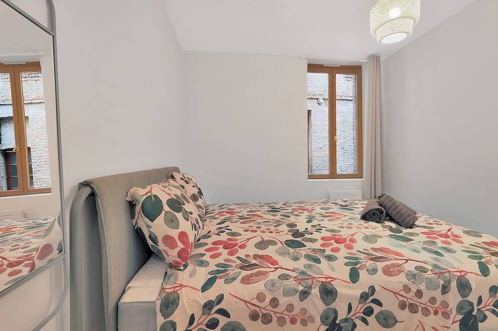 Apartamento entero, L’Éclat d’Eucalyptus - Appt pour 2 à Saint-Quentin in San Quintín (Aisne), Aisne