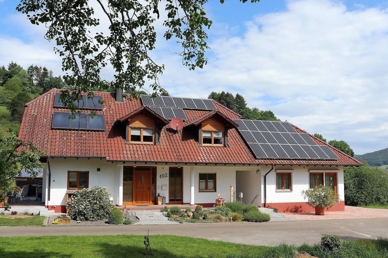 Apartamento entero, Apartamento Braun - 'Rebbergblick' con terraza privada y Wi-Fi in Seelbach, Selva Negra Central