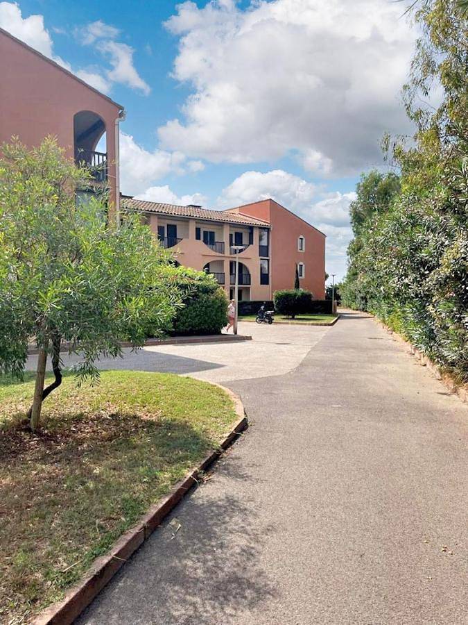 Gîte pour 4 personnes, avec piscine dans Office De Tourisme De Canet En Roussillon - 2