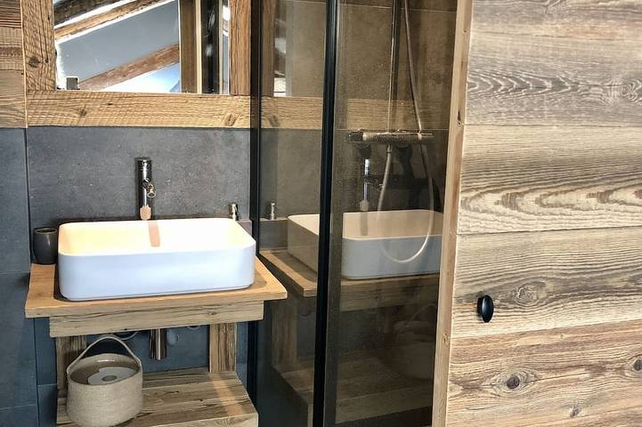 Gîte pour 8 personnes, avec balcon dans Station De Montalbert