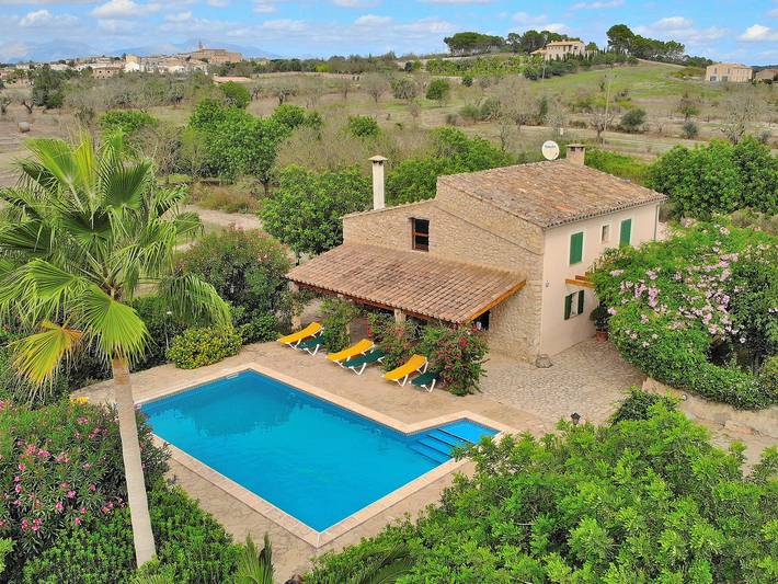 Finca rural con piscina y chimenea en Lloret de Vistalegre in Lloret de Vistalegre, Interior de Mallorca