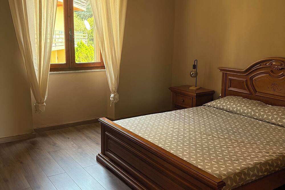Ganze Wohnung, Between Sea and Mountains – Your Sardinian Escape – Modern 2Br Apartment in Berchidda, Olbia-Tempio