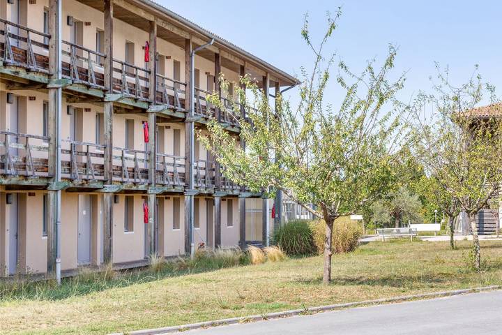 Gîte pour 7 personnes, avec terrasse et piscine, animaux acceptés dans Casino De Jonzac - 3