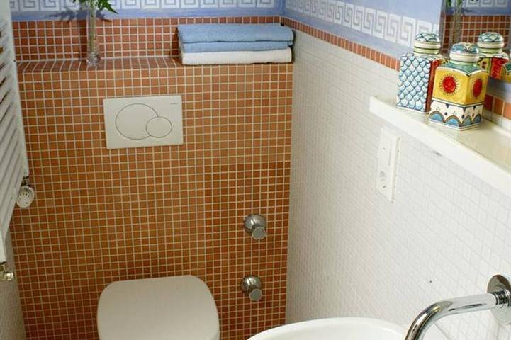 Doppelzimmer 3  Dusche/Wc - Pension Haus Sonneck in Manderscheid, Bernkastel-Kues & Umgebung