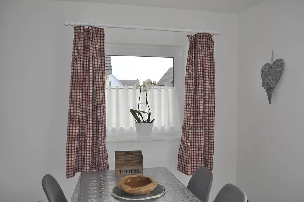 Romantisches ruhig gelegenes Chalet mit wunderschönem Garten in Algolsheim, Colmar und Umgebung