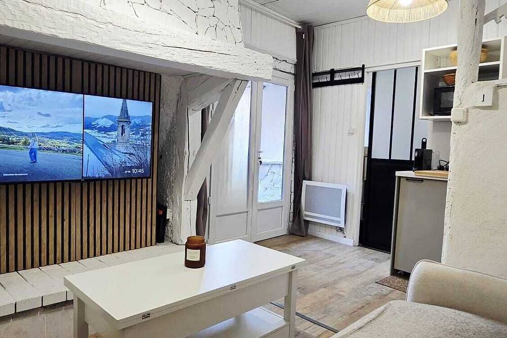 Entire apartment, Cosy terrace apartment - 4 pers in Seyne, Alpes-de-Haute-Provence