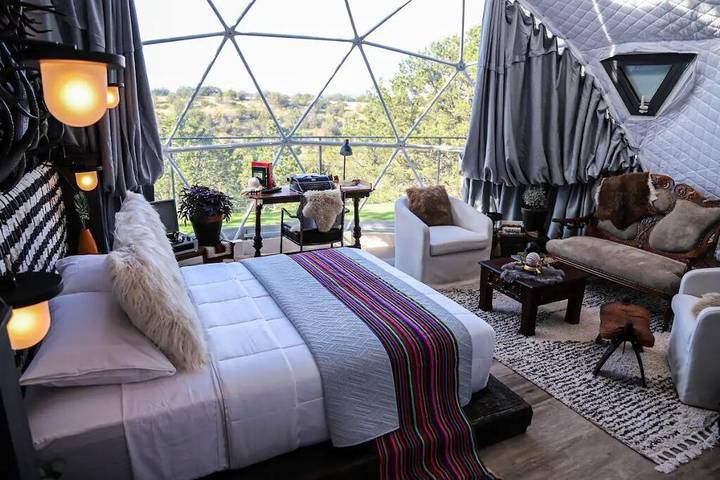 Vacation house for 2 people, with balcony and yard in New Mexico
