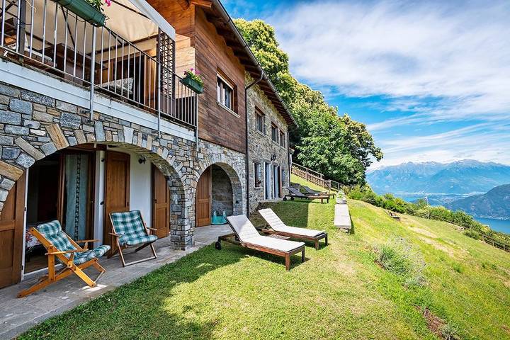 Ferienhaus für 8 Personen, mit Ausblick und Sauna sowie Garten und Seeblick, mit Haustier am Comer See - 3