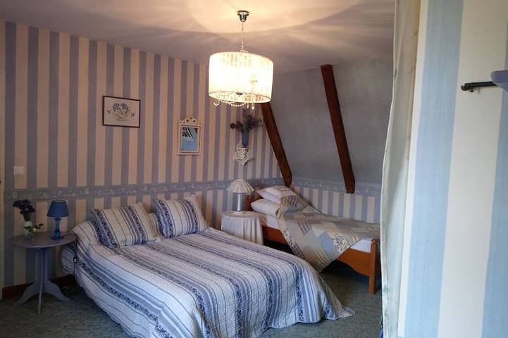 Gîte pour 9 personnes, avec jardin à Vezels-Roussy - 4