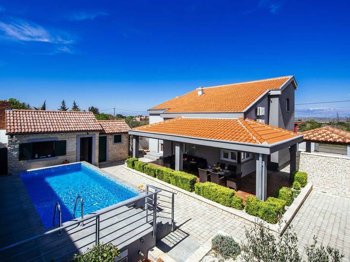 Ferienhaus für 9 Personen, mit Terrasse - 1