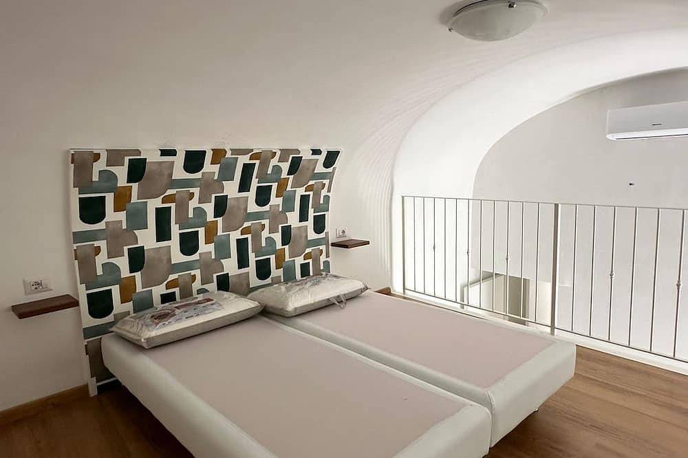 Chez Elena with shared terrace overlooking the sea Ravello in Ravello, Costa Amalfitana