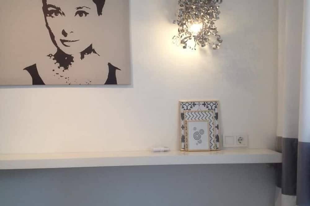 Zen De Lux comfort ist in Arbeit in Kusadasi, Provinz Aydın