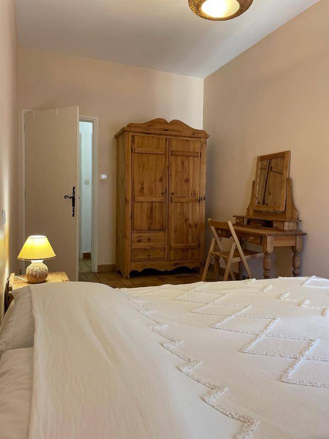 Location de vacances pour 6 personnes, avec jardin et piscine à Les Granges-Gontardes - 2