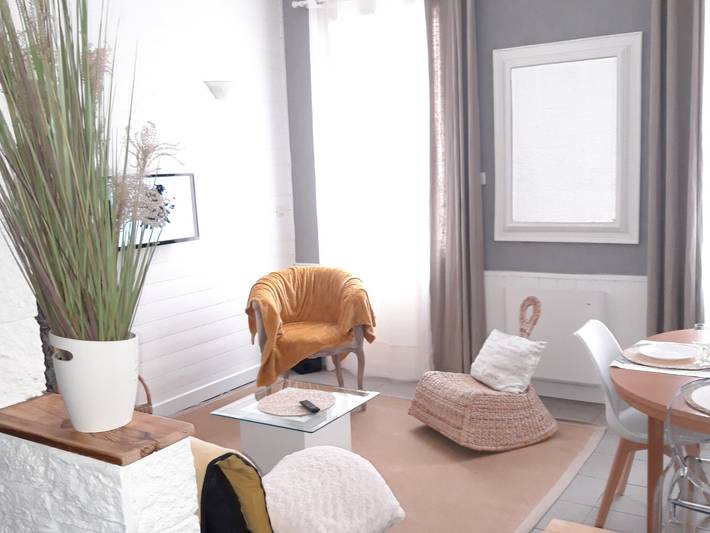 Location de vacances pour 5 personnes dans Port Olona