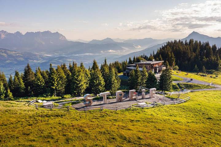 BnB für 2 Personen, mit Terrasse und Ausblick sowie Garten, kinderfreundlich in Kitzbühel