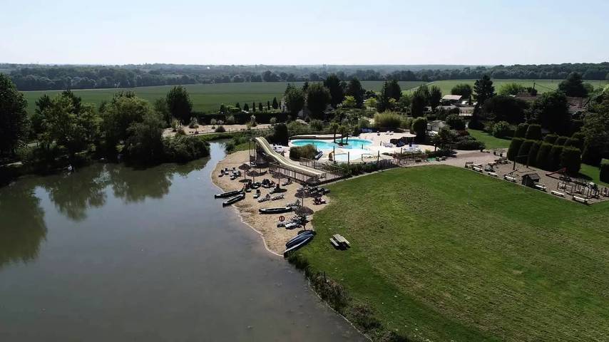 Camping pour 10 personnes, avec piscine et terrasse près des Châteaux de la Loire - 2