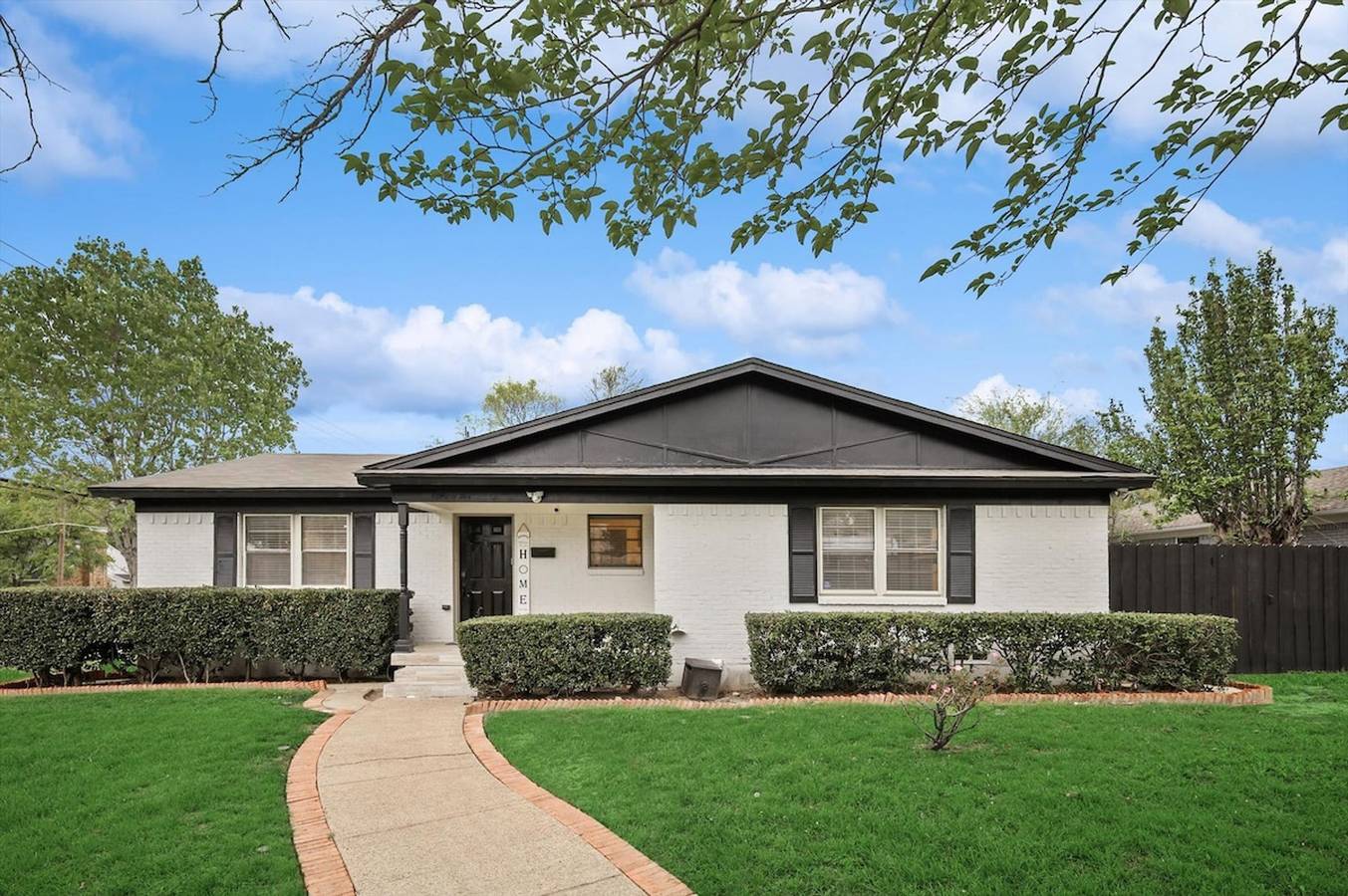 Panoramic 4Br/3B Pool Grill Sauna Game Room - 16 Guests in Dallas, Dallas County