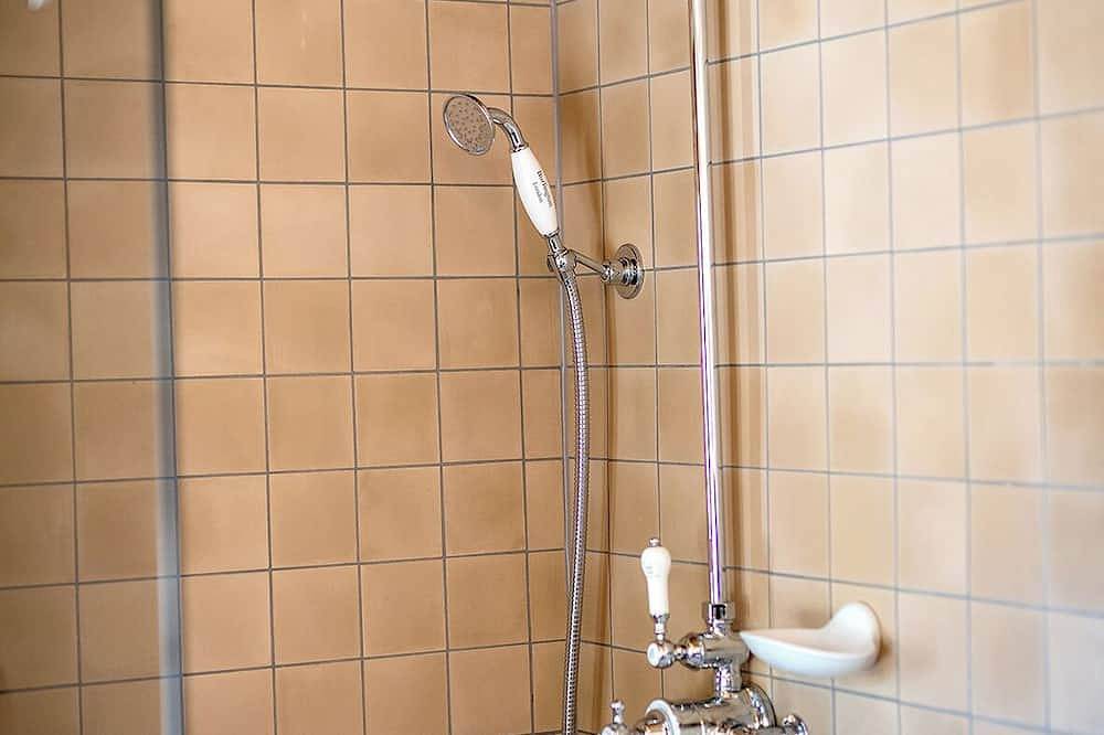 Historic country house with its own sauna house, barbecue and terrace in Roding, Baviera Orientale