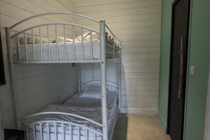 Gîte pour 6 personnes, avec terrasse ainsi que jardin et jacuzzi, animaux acceptés à Le Sauze-du-Lac - 3