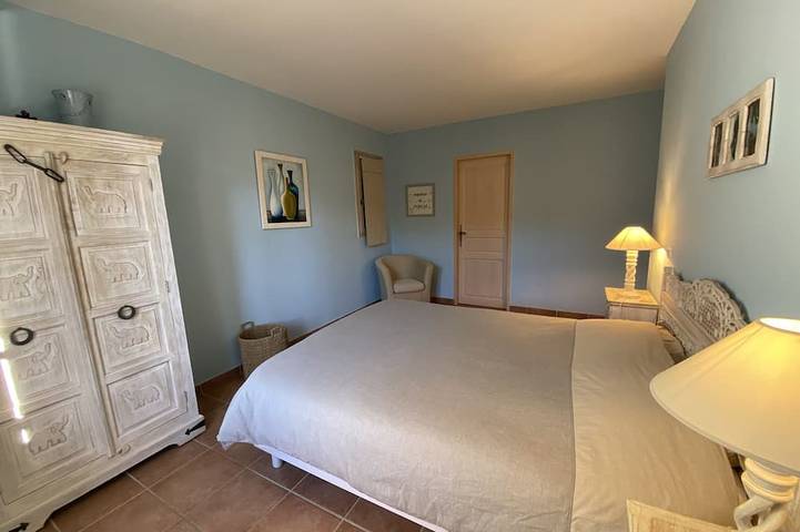 Villa pour 12 personnes, avec jardin ainsi que jacuzzi et terrasse à Gassin - 4