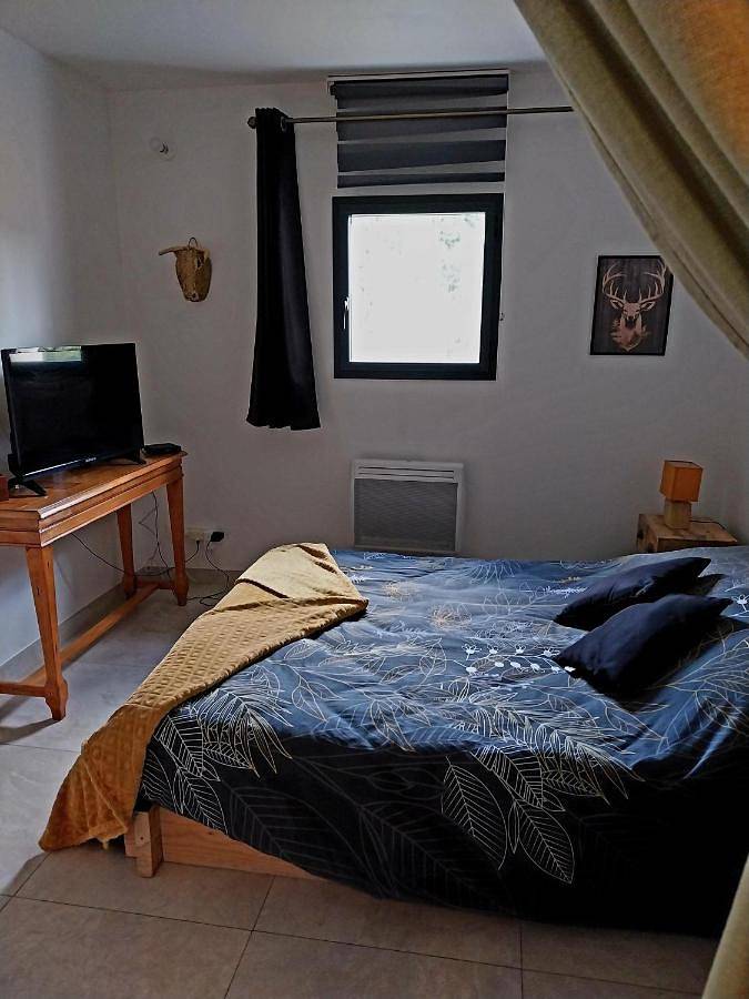 Chambre d’hôte pour 2 personnes, avec vue et jardin à Saint-Sauveur-de-Montagut - 2