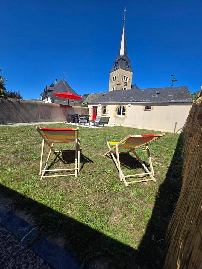 Gîte pour 6 personnes, avec terrasse et jardin à Saint-Fort