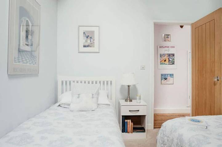 Entire apartment, Famous Artist's Residence Near to St Ives Harbour in St. Ives, Cornwall