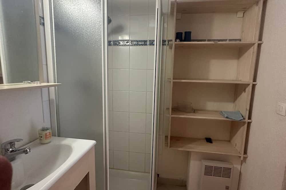 Appartement entier, Appartement en dernier étage  avec terrasse : vue mer imprenable in Tiuccia, Casaglione