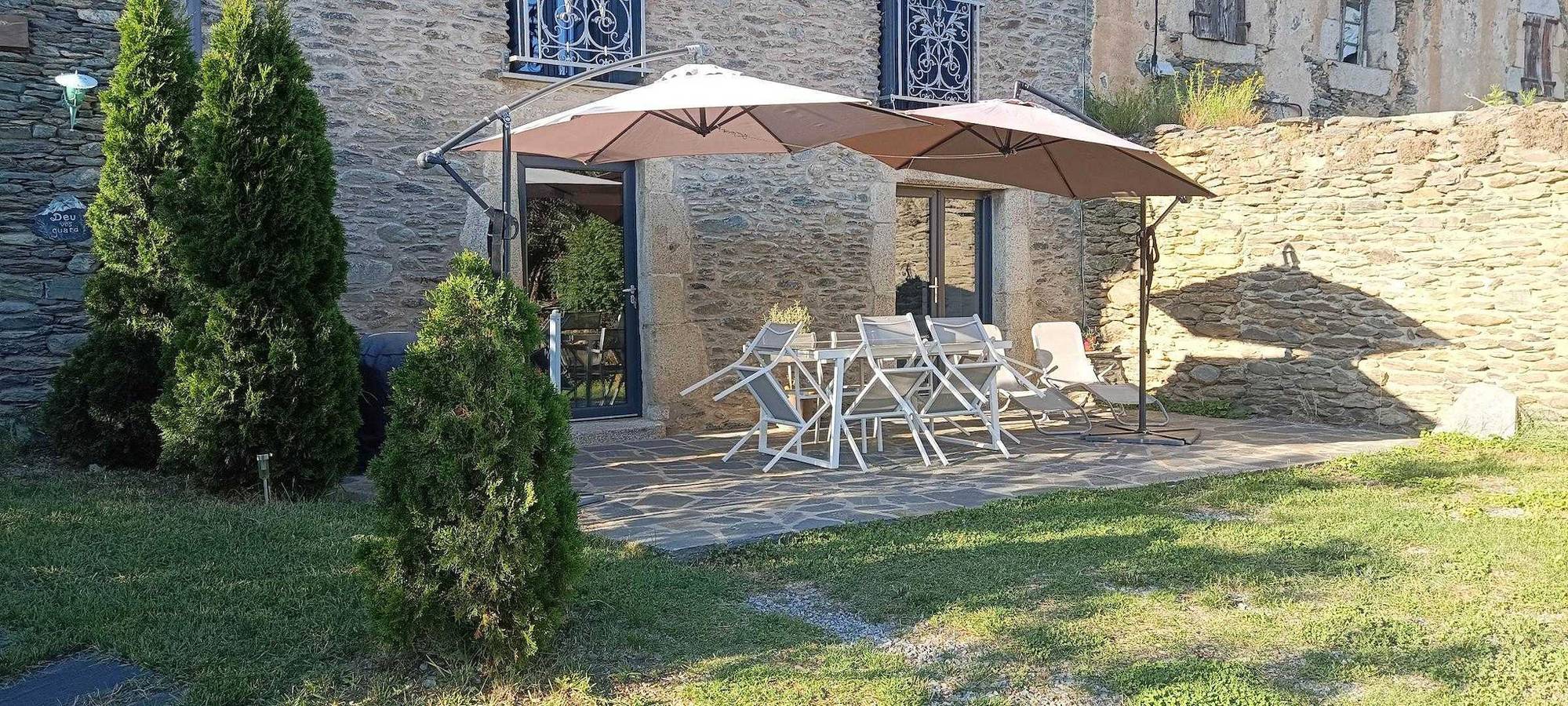 Cal Teixidor Casa in Osséja, Parc naturel régional des Pyrénées catalanes