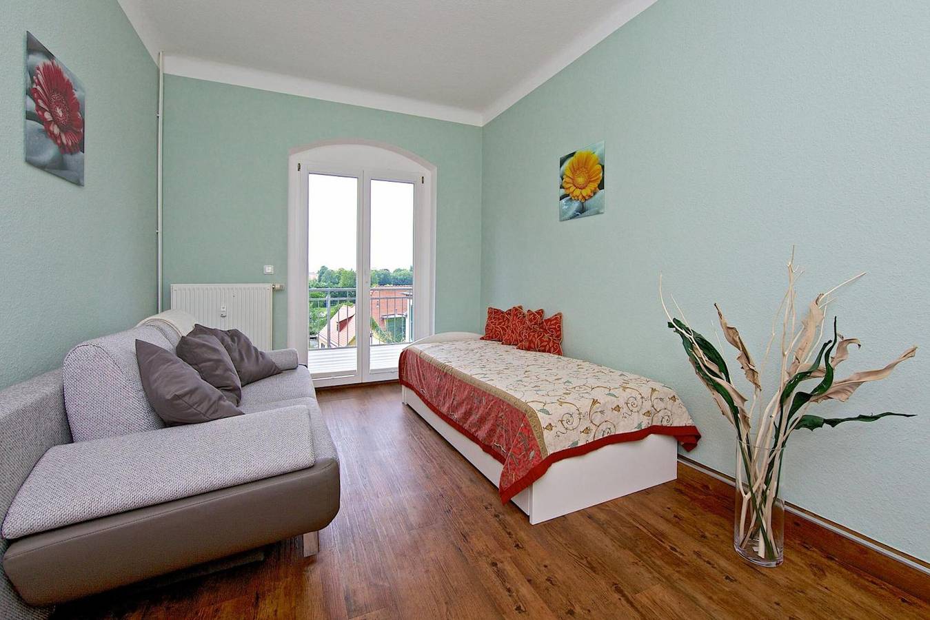 Ganze Wohnung, Ferienwohnung „Am Blauen Wunder“ mit privatem Garten, Balkon und Wlan in Loschwitz, Dresden