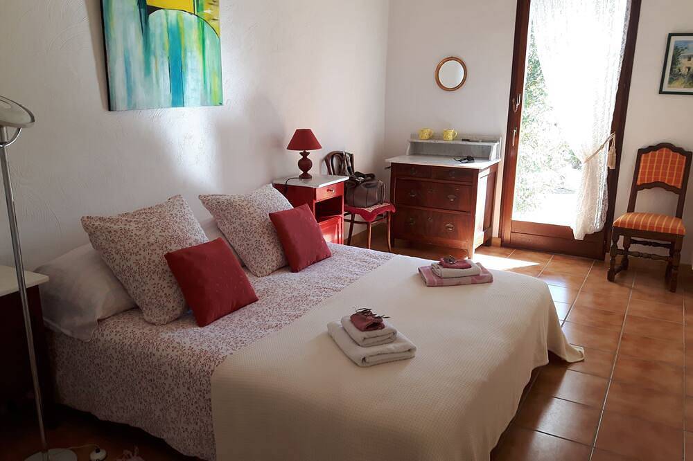 \"Aux 4 Oliviers\" en el corazón de Provenza. in Mérindol, Parque natural regional del Luberon