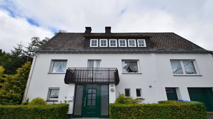 Ferienhaus für 10 Personen, mit Terrasse und Garten in Neuastenberg
