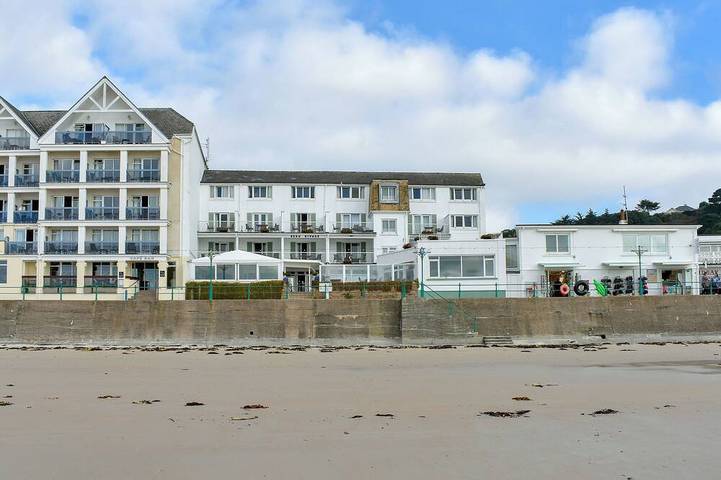 Vacation rental for 4 people, with terrace in Channel Islands