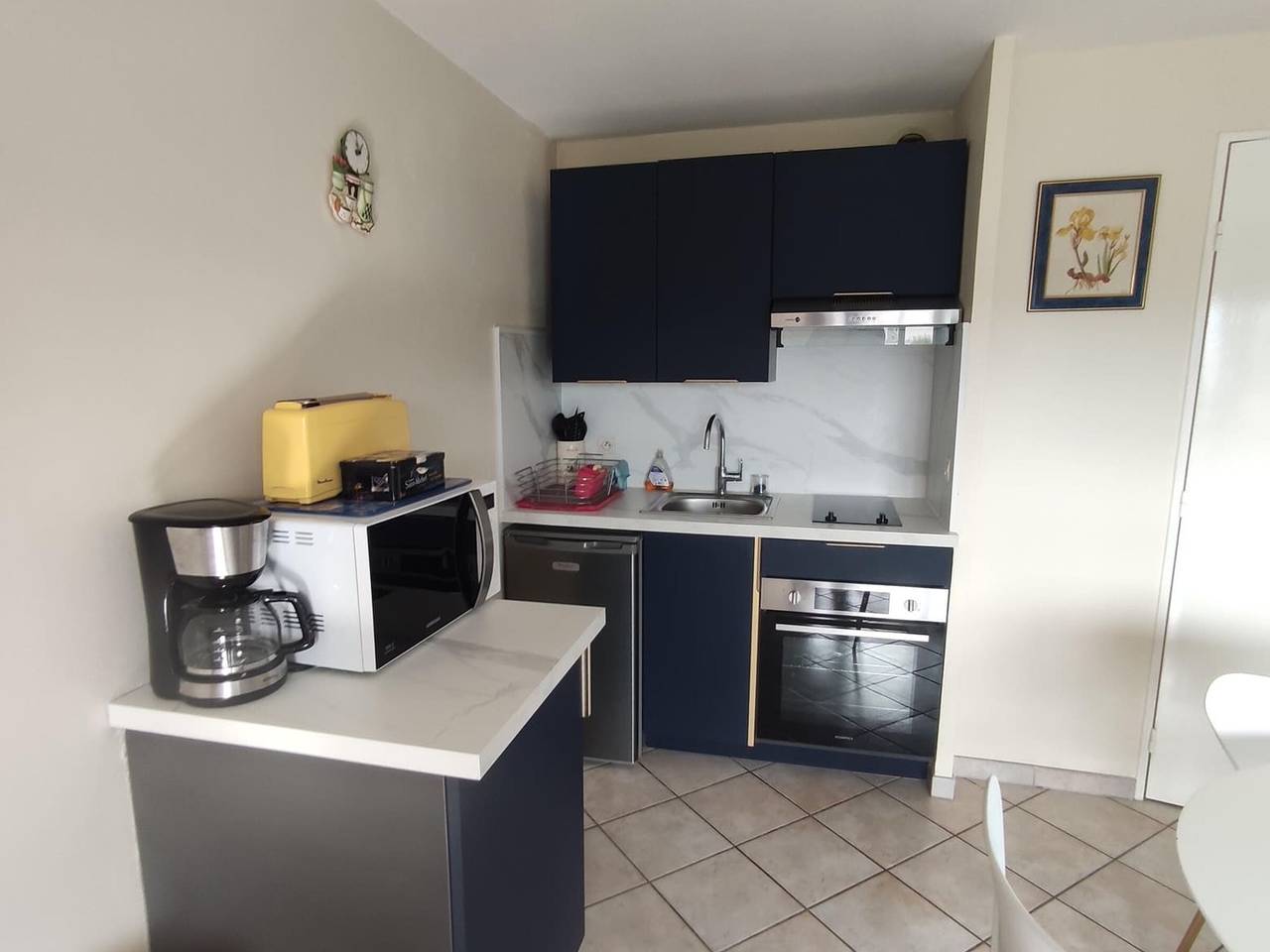 Ganze Wohnung, Charmante 2-Zimmer-Wohnung mit Loggia und Parkplatz nahe dem Strand in Villers-sur-Mer, Lisieux und Umgebung