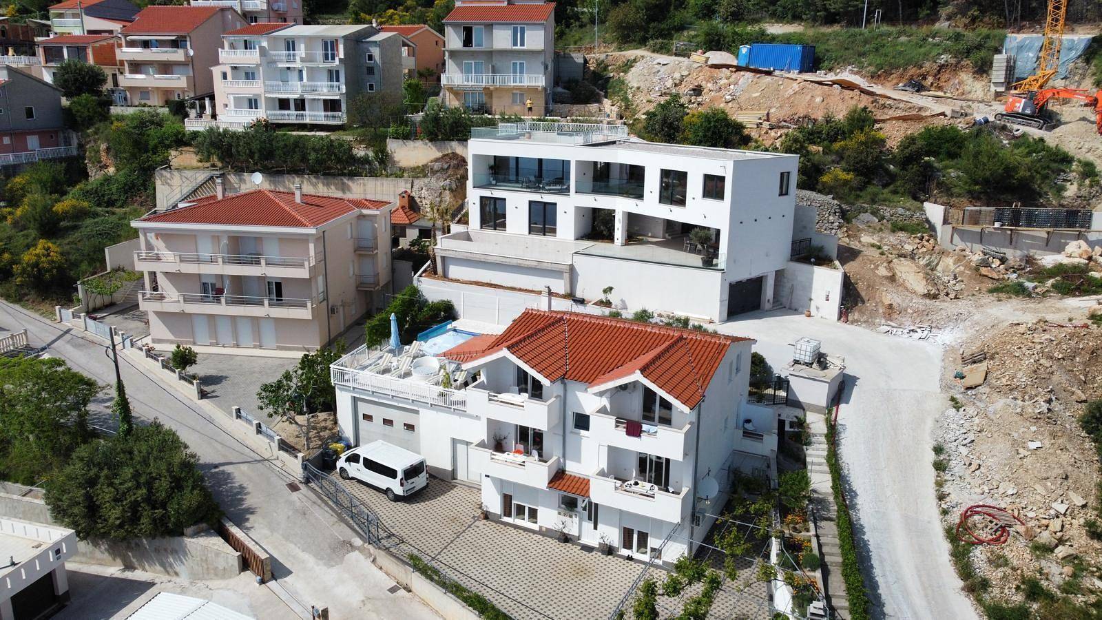 Villa Martina Matea big villa with heated pool in Stanici, Split-Dalmatia