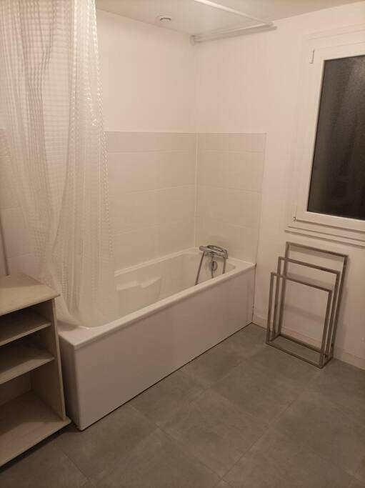 Location de vacances pour 6 personnes, avec terrasse à Le Vivier-sur-Mer - 4