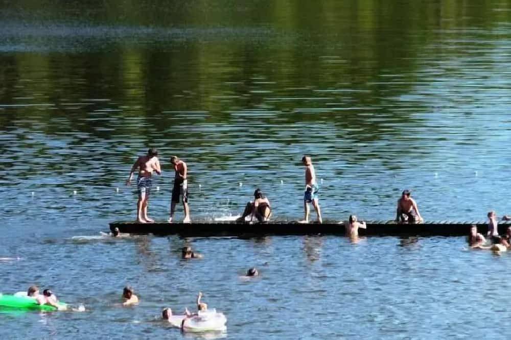 Bungalow Toilé Cyrus 3 Pièces 4 Personnes sans sanitaire in Champagnac-le-Vieux, Parc Naturel Régional Livradois-Forez