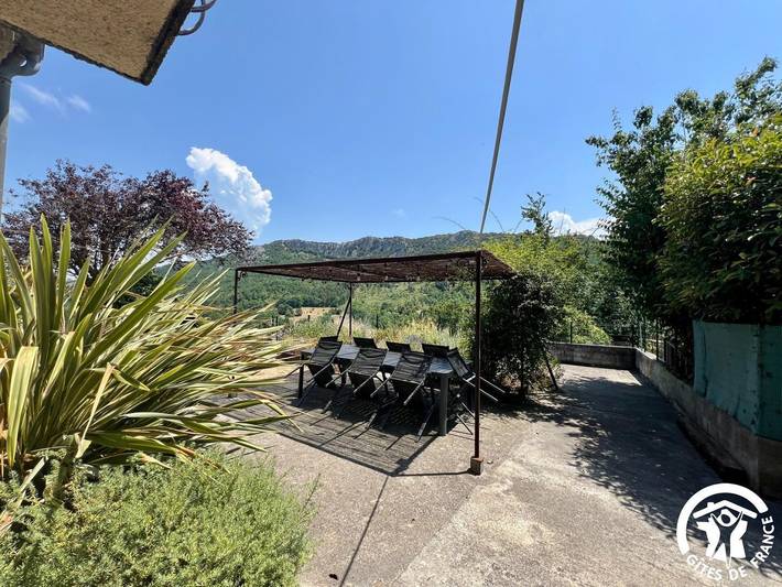 Gîte pour 8 personnes, avec jardin, animaux acceptés