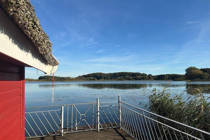 Ferienhaus für 3 Personen, mit Terrasse und Pool in Sternberg