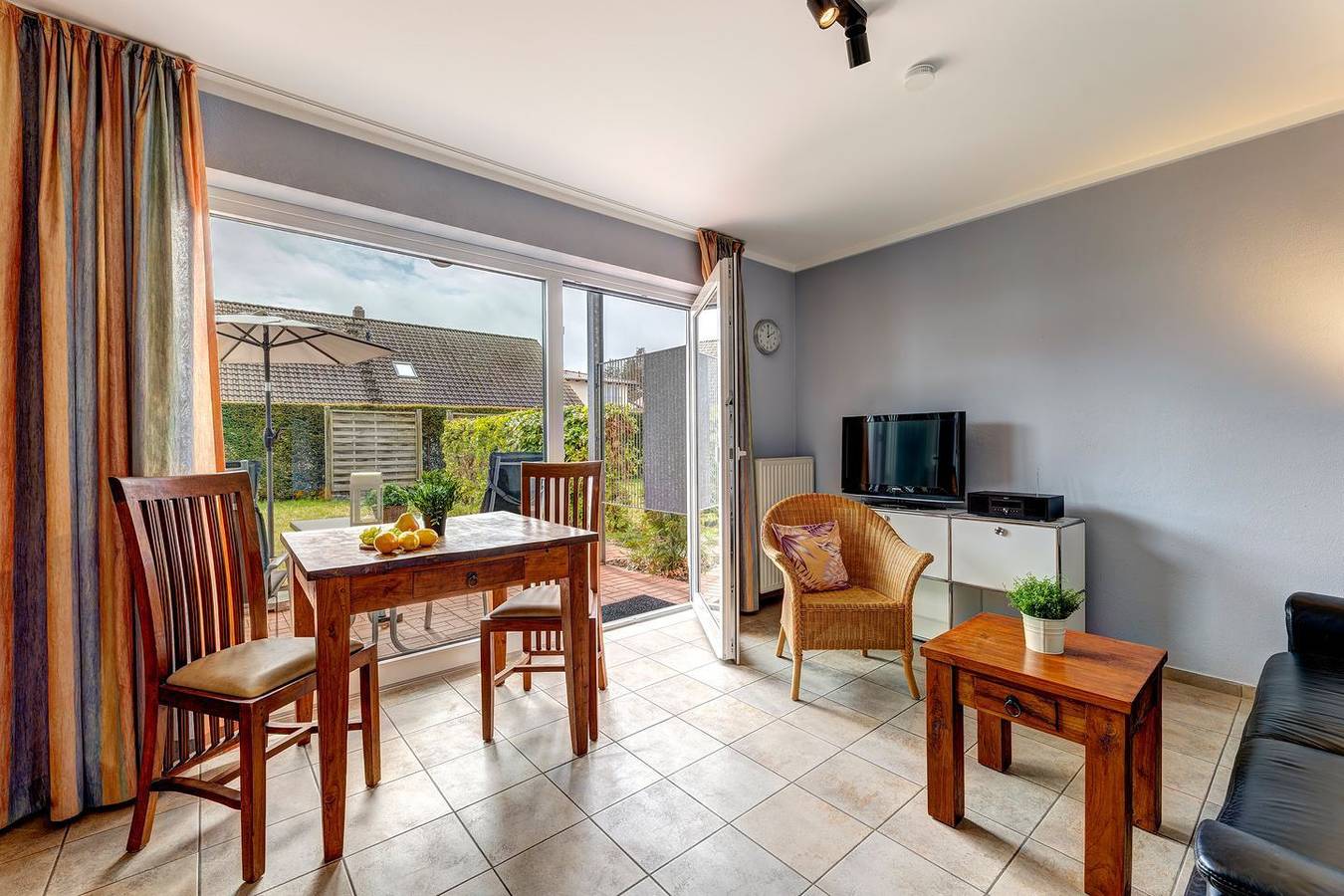 Ganze Wohnung, Ferienwohnung Am Sonnengarten, Whg. 2 mit Terrasse in Heringsdorf in Drei Kaiserbäder, Heringsdorf