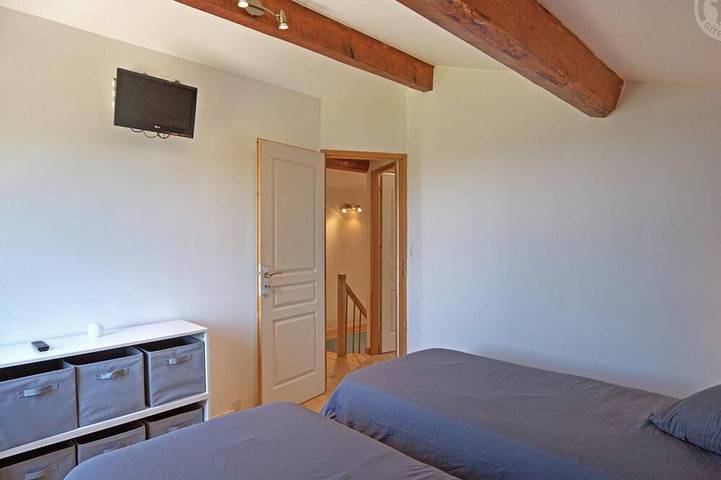 Gîte pour 4 personnes, avec Terrasse et Jardin à Saint-Chamond - 3