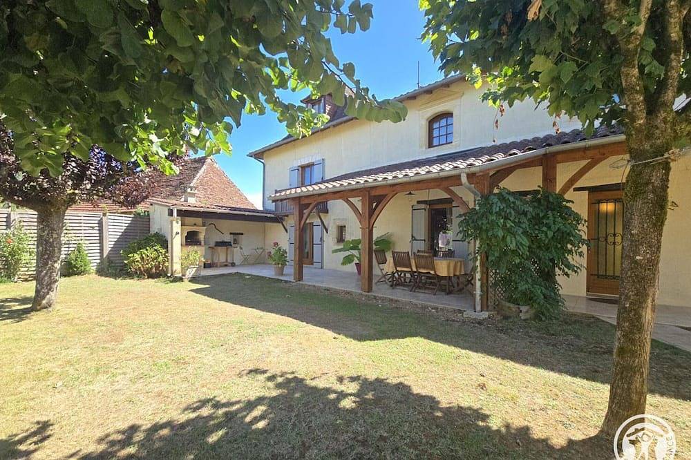 Gîte en Périgord avec jardin clos et cheminée in Blis-et-Born, Périgord Blanc