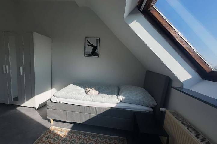 Ganze Wohnung, Lichtdurchflutete 100qm, 5 Zimmer Ferienwohnung mit Platz, Stil & Wohlfühlfaktor in Solingen, Bergisches Land
