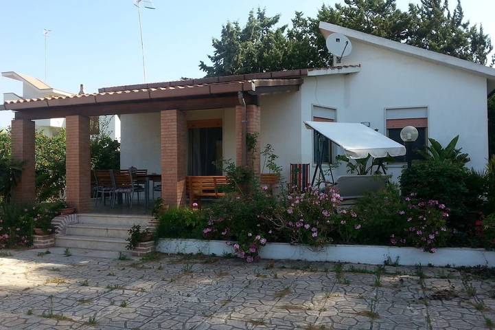 Ferienhaus für 6 Personen, mit Balkon und Garten